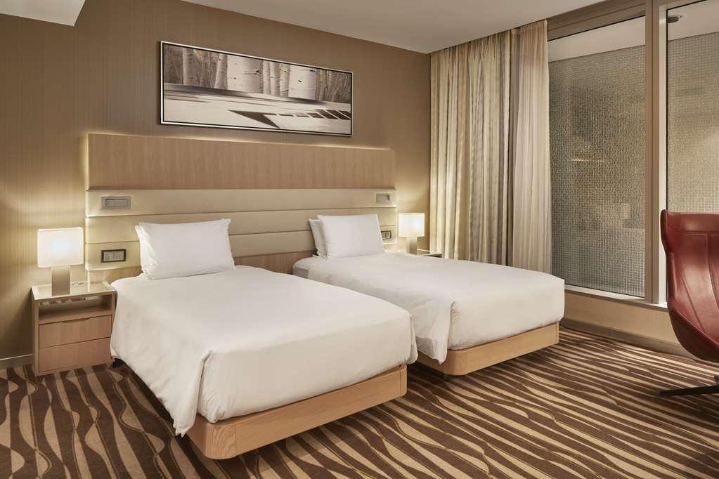 Hilton Frankfurt Airport Frankfurt am Main Quarto foto